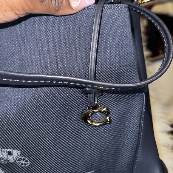 ❤️ Coach Horse and Carriage Jacquard Dalton 31 Blue Shoulder Bag EUC - Picture 9 of 10